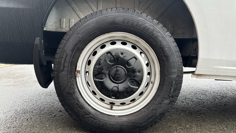 Ford Transit Custom 300 L1 Diesel Fwd 2.0 EcoBlue 105ps Low Roof D/Cab Leader Van